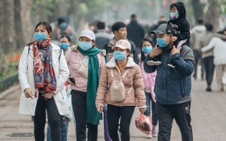 Hà Nội và Thành phố Hồ Chí Minh phải đeo khẩu trang nơi công cộng
